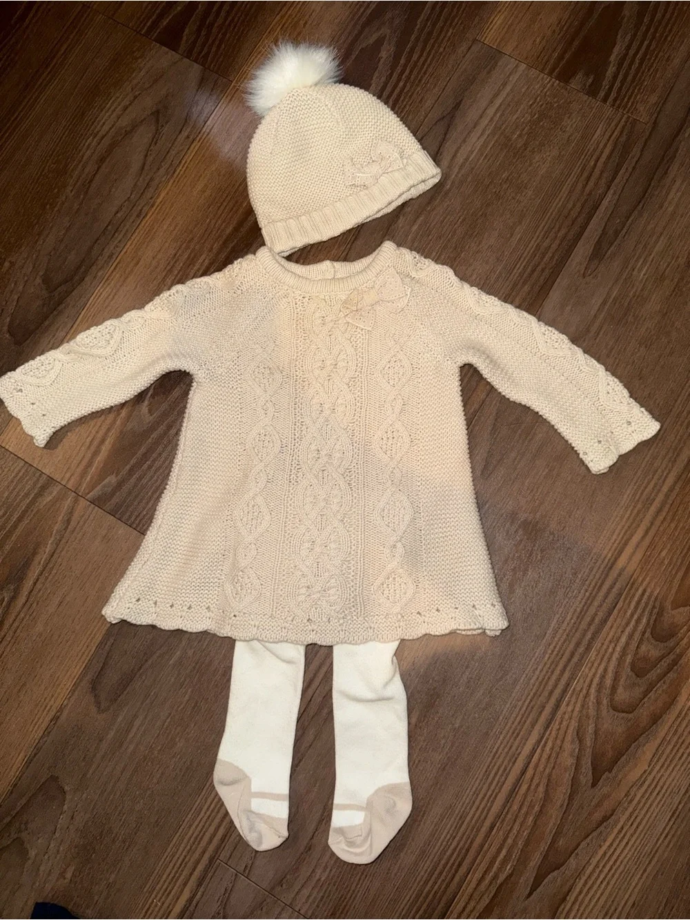 cupcakes & cashmere Cream Cable Knit Women’s Sweater